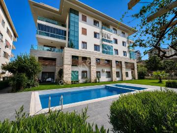 Alanya Oba 6+1 Bahçe Dubleks 425 M2 Lüks Site İçi Full Aktivite