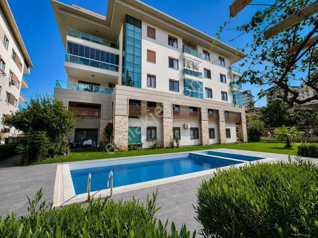 Alanya Oba 6+1 Bahçe Dubleks 425 M2 Lüks Site İçi Full Aktivite