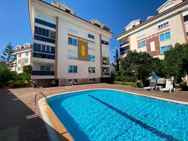 Alanya Oba'da Ferah Yaşam! Net 145 M² Geniş 3+1, Ayrı Mutfak, 3 Cepheli, Havuzlu Site