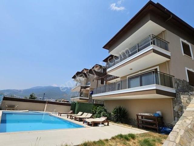 Alanya Obada Özel Havuzlu 7+1 Kiralık Müstakil Villa