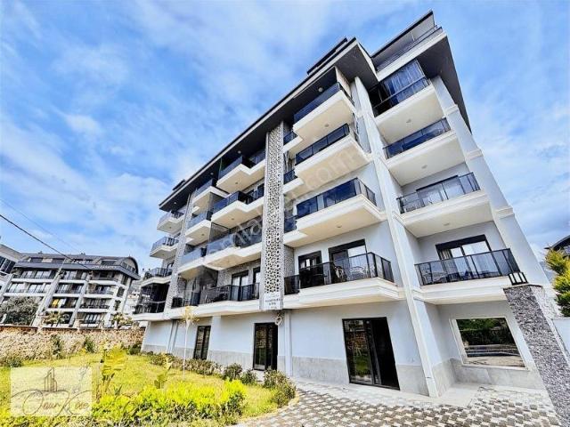 Alanya Oba'da Site İçi Kiralık 1+1 Daire!