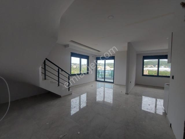 Alanya Okurcular'da Denize Sıfır 2,5+1 Araç Takaslı Daire Acilll