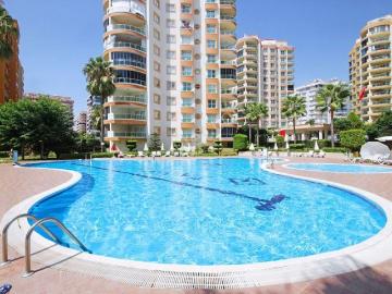 Alanya Mahmutlar Mah.denize 600 Mt.eşyalı Satılık 2+1 Daire
