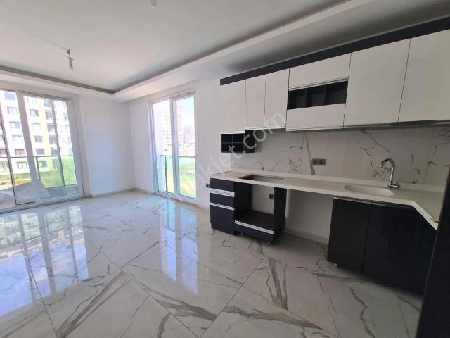 Alanya Mahmutlar Atatürk Caddesi'nde Kiralık Lüks Konsept 1+1 Daire