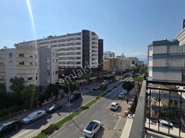 Alanya Mahmutlar Barbaros Caddesine Sıfır Aktiviteli Site İçi Satılık 2+1
