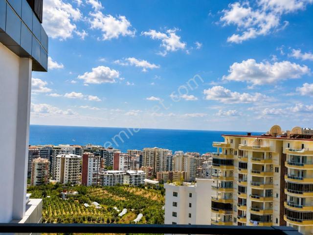 Alanya Mahmutlar’da Deniz Manzaralı Full Yerden Isıtmalı 1+1 Lüks Daire
