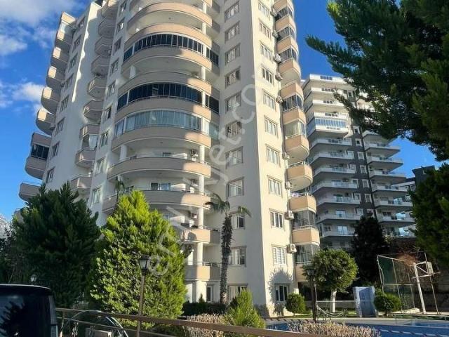 Alanya Mahmutlar’da Lüks Komplekste Full Eşyalı 2+1 Satılık Daire