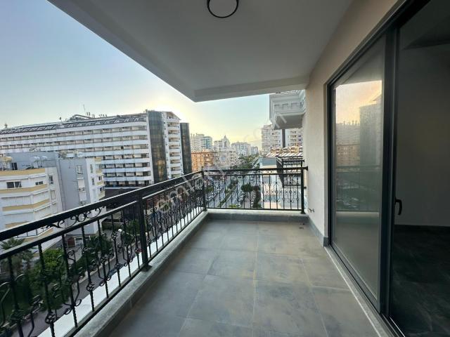 Alanya Mahmutlar Da Satılık 2+1 Denize 50 Metre Satılık Daire
