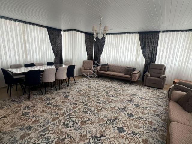 Alanya Mahmutlar’da 280 M2 Satılık 5+2 Lüks Eşyalı Daire