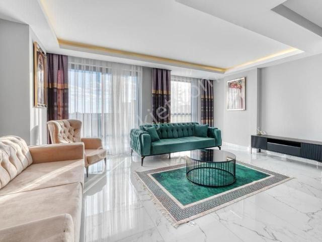 Alanya Mahmutlar Lüks Mobilyalı 2+1 Satılık Site İçerisinde Daire