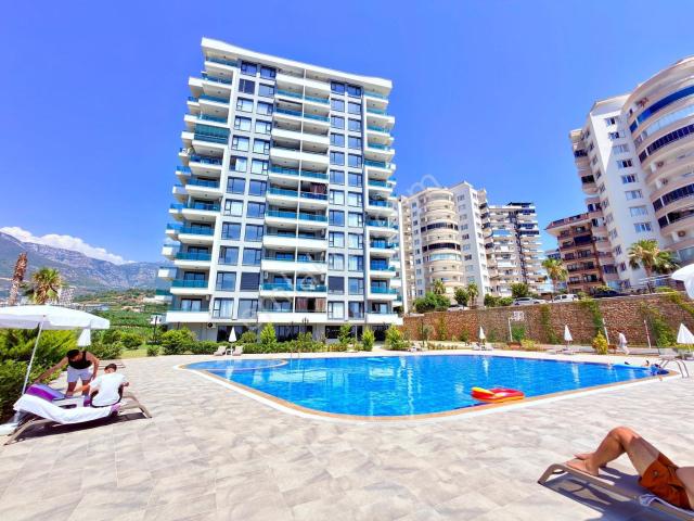 Alanya Mahmutlar'da Aktiviteli Sitede Satılık 1+1 Daire