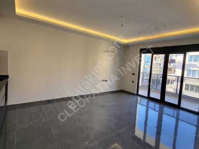 Alanya Mahmutlar'da Deniz Yakını 1+1 Satılık Daire