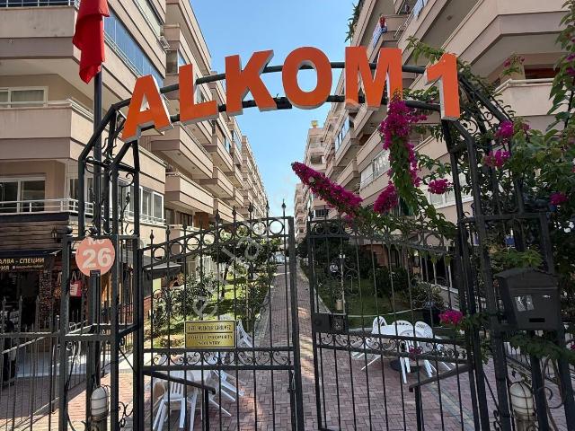Alanya Mahmutlarda Denize Sıfır Konumda Eşyalı 1+1 Daire
