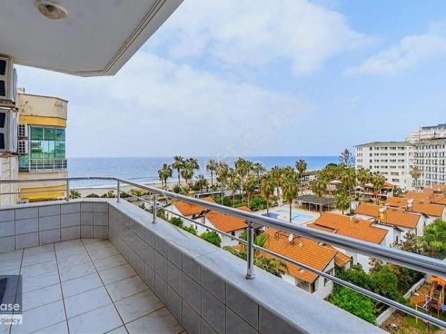Alanya Mahmutlar'da Denize Sıfır Satılık 2+1 Manzaralı Daire