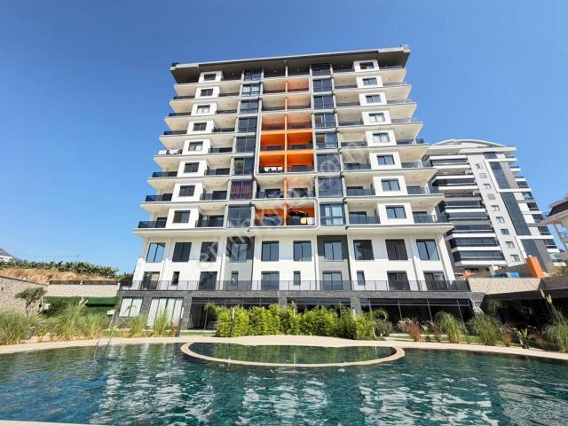Alanya Mahmutlarda Satılık 1+1 Eşyasız Aktiviteli Daire
