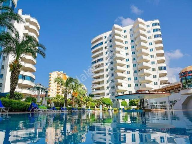 Alanya Mahmutlarda Satılık 2+1 Daire Havuz Manzaralı 9 Kat Emsallerin Altında