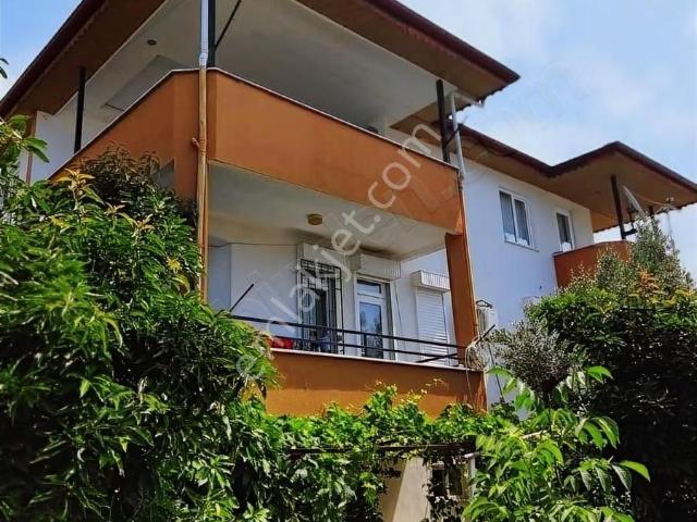Alanya Mahmutlarda Satılık Deniz Manzaralı Müstakil Bahçeli Ev