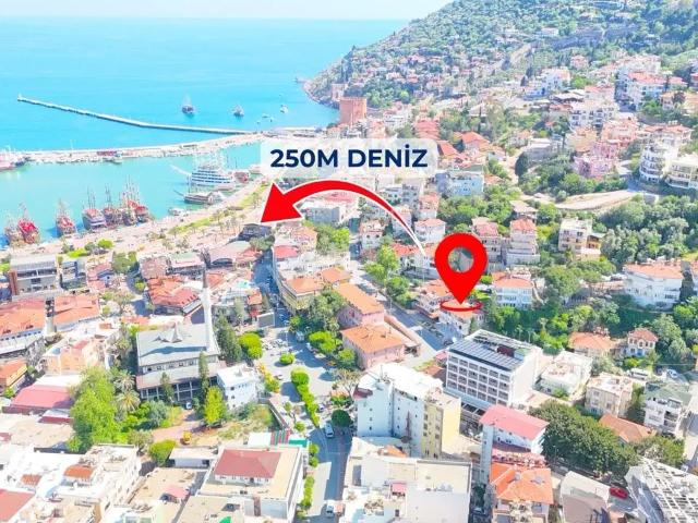 Alanya Merkez Çarşıda Denize 250 M Ayrı Mutfaklı 1+1 75m2