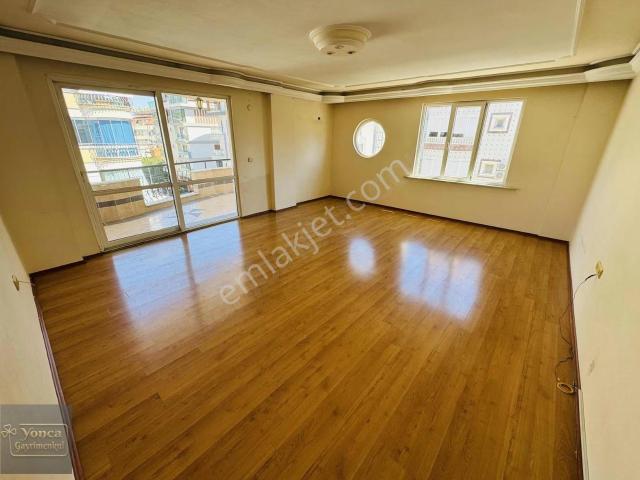 Alanya Merkez Konum Ayrı Mutfak 180m2 3+1 Otopaklı Kiralık.