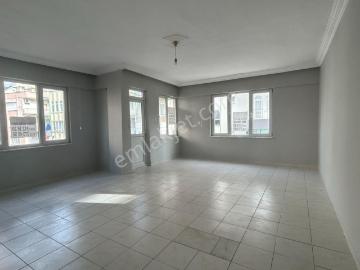 Alanya Merkez Saray Mahallesi Atatürk Caddesinde Kiralık 2+1