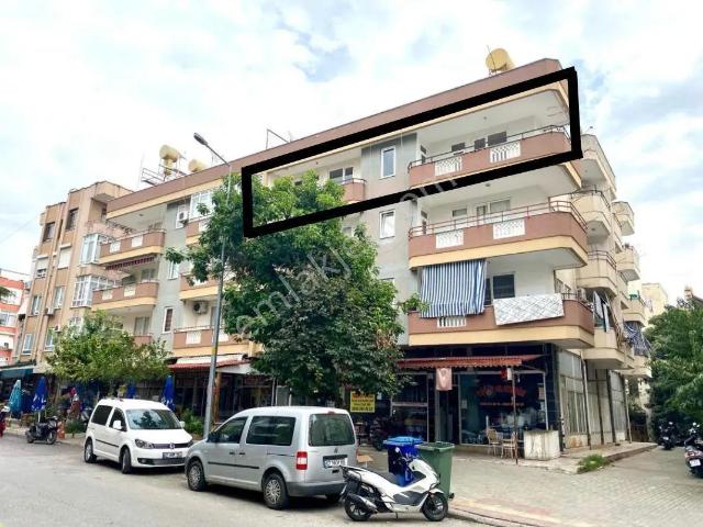 Alanya Merkezde 5+1 Ayrı Mutfaklı Satılık Dublex Daire