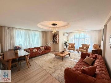 Alanya Merkezde Adliye Yakını Satılık Çok Geniş 4+1 Daire