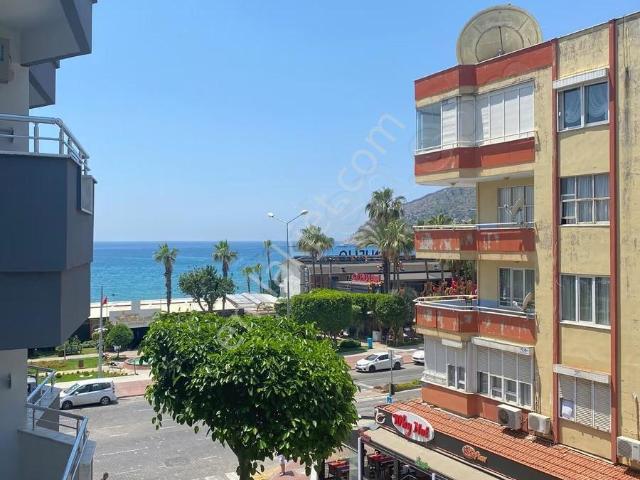 Alanya Merkezde Deniz Manzaralı 1+1 Kiralık Daire