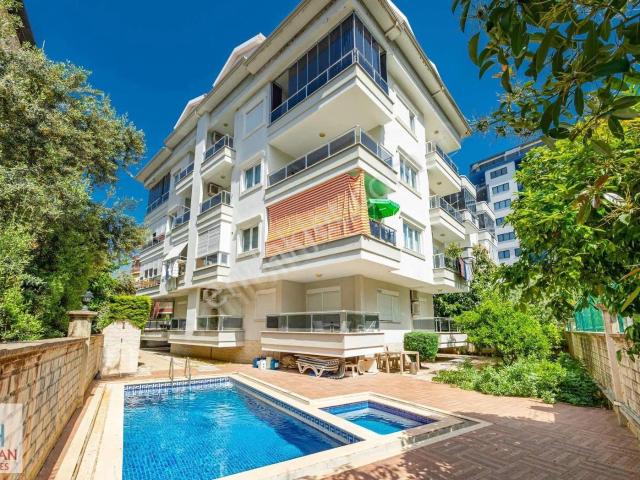 Alanya Merkezde Denize Yakın Havuzlu 2+1 Daire