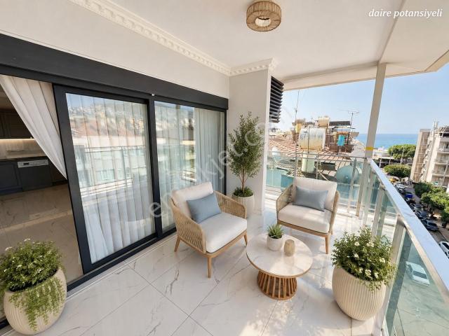Alanya Merkezde Denize 100 M 5. Kat Manzaralı Eşyalı 2+1