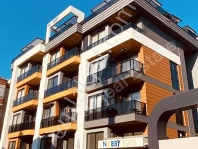 Alanya Merkezde Ful Aktiviteli Sitede Satılık 3+1 Dupleks Daire