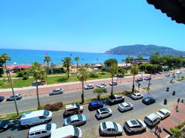 Alanya Merkezde Kiralık 3+1 Denize Sıfır Ultra Lüks Eşyalı Daire