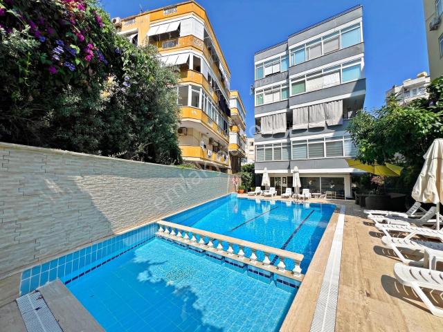 Alanya Merkezde Satılık 2+1 Masrafsız Lüks Eşyalı Havuzlu Daire