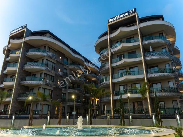 Alanya Merkezde Plaja 120 Mt | 2+1 107 M² | 5 Otel Konforunda