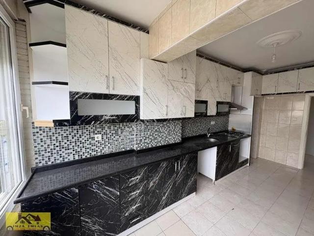 Alanya Merkezde Ucuz Halk Pazarı Yanı Asansörlü Kiralık Daire