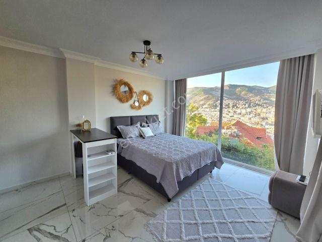 Alanya’nın Tarihi Bölgesinde Daire — Tüm Şehre Panoramik Manzara