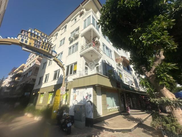 Alanya Saray Mah.teleferiğin Karşısı Kiralık 3+1 Daire