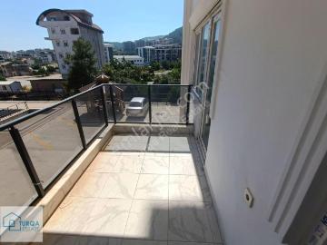 Alanya Çıplaklı'da 1+1 Doğalgaz Ve Havuzlu Kiralık Daire