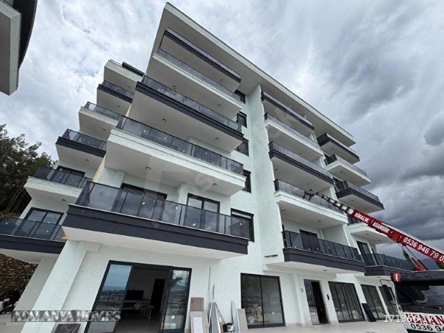 Alanya Çıplaklı'da Kiralık 2+1 Daire 2 Banyo 2 Balkon Manzaralı
