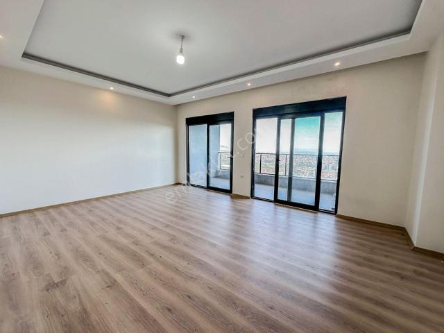 Alanya Çıplaklı Kiralık 6+1 Şehir Deniz Manzaralı Daire