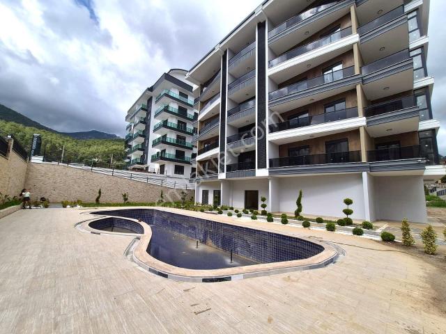Alanya Çıplaklı Mahallesi’nde Kampüse Yürüme Mesafesinde Satılık Sıfır Dubleks 2+1 Daireler