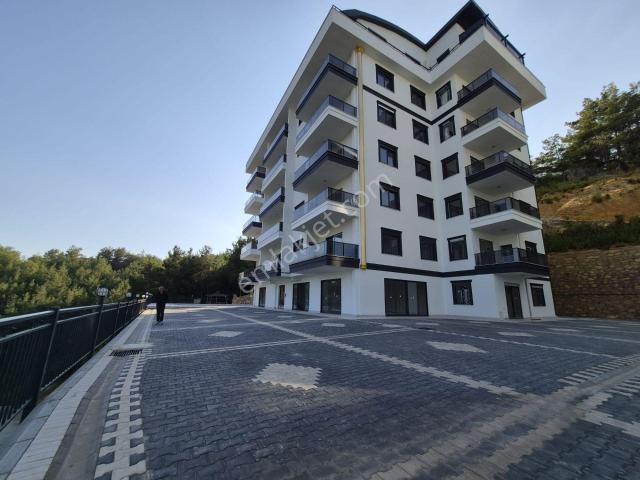Alanya Çıplaklı Mahallesi'nde Satılık Deniz Manzaralı 1+1 Sıfır Daire
