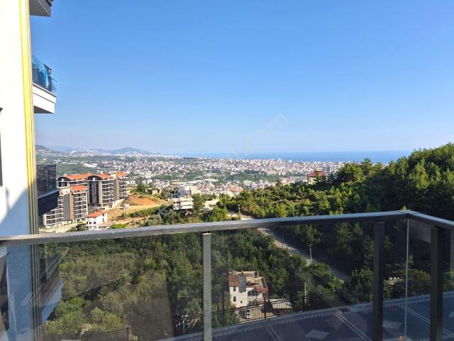 Alanya Çıplaklı Mahallesi'nde Satılık Deniz Manzaralı 2+1 Sıfır Daire