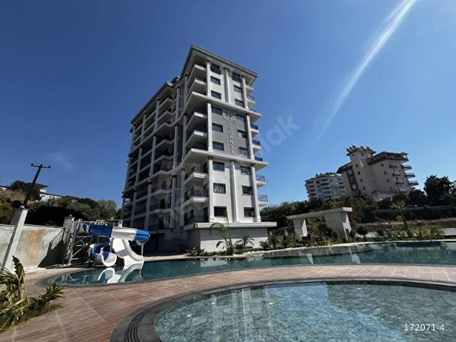 ALANYA TOSMUR DA KİRALIK SIFIR BİNA DA EŞYALI 1+1 LÜKS DAİRE