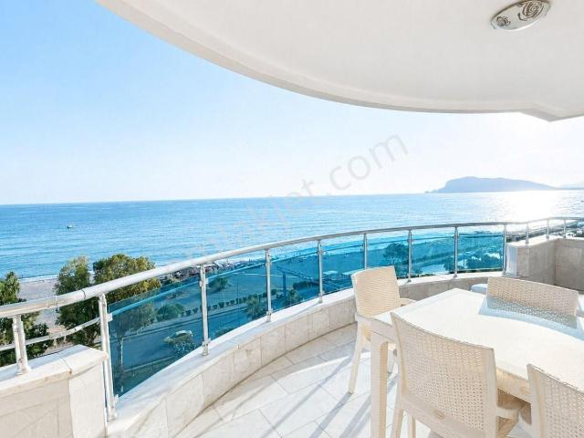 Alanya Tosmur'da Denize Sıfır Full Deniz Manzaralı 3+1 Daire