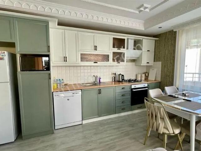 Alanya Tosmurda Havuzlu Site İçerisinde Eşyalı Satılık 2+1 Daire