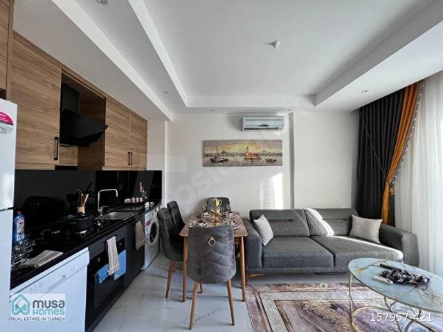 Alanya Tosmur'da İkamete Uygun Site İçinde 1+1 Satılık Daire