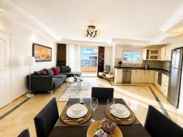 Alanya Tosmur'da Muhteşem Deniz Manzaralı Full Eşyalı 2+1 Daire