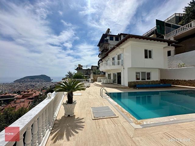 ALANYA TEPE MAHALLESİ 3+1 150 M2 VİLLA DENİZ, KALE MANZARALI GENİŞ TERAS VE HAVUZZZZZ