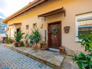 Alanya Tepe Ocean View Complex 3+1 Luxury Garden Duplex With Full Sea View For Rent