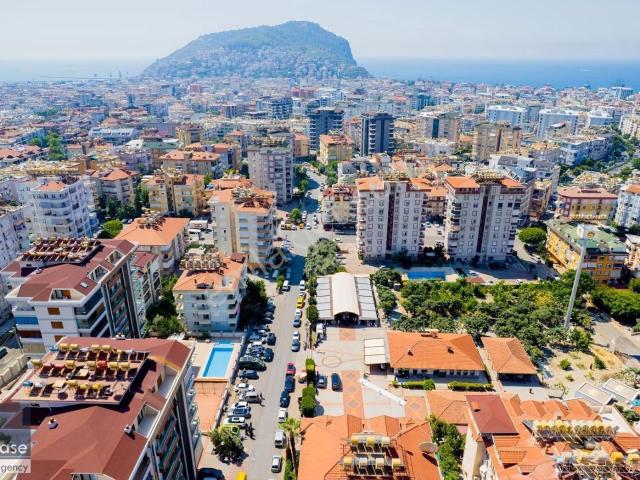 Alanya'da Kadıpaşa Mah. De Satılık 3+1 Manzaralı Dubleks Daire